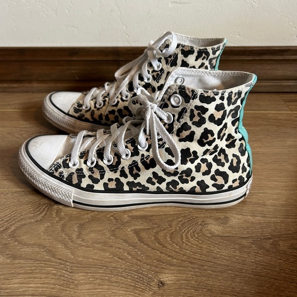 Converse Chuck Taylor All Star Leopard Print High Tops - Picture 2 of 9